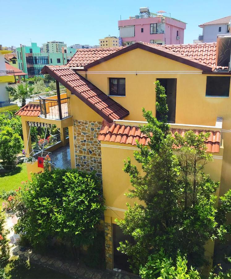 Vila Aliaj Deluxe Apartment With 2 Rooms & 2 Baths And Garden View Durrës Buitenkant foto